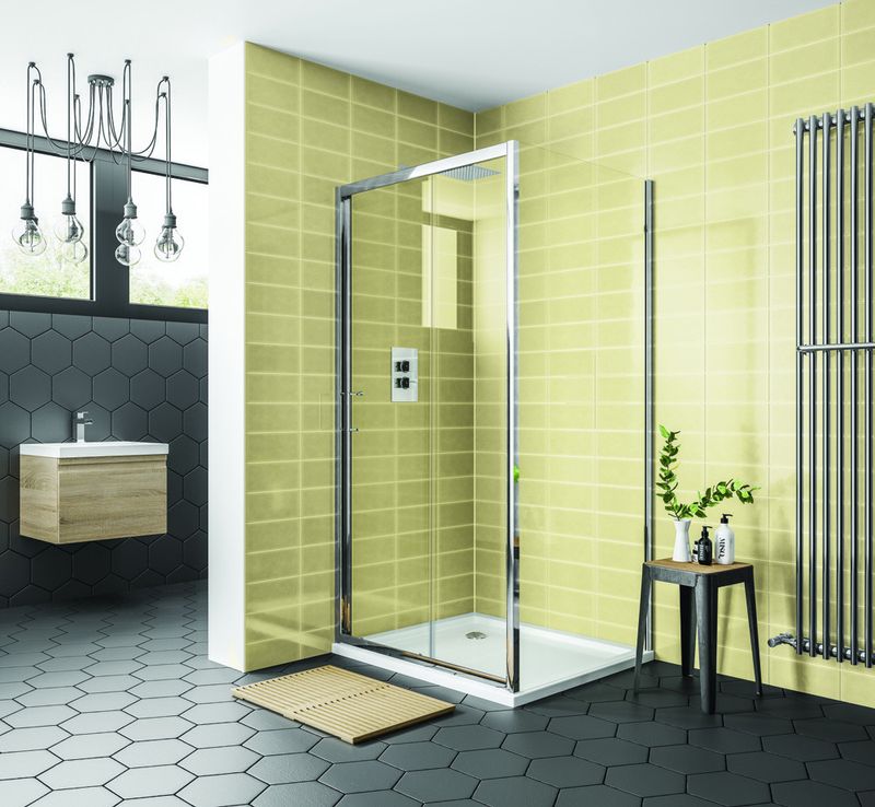 Essential Spring Straight Shower Door